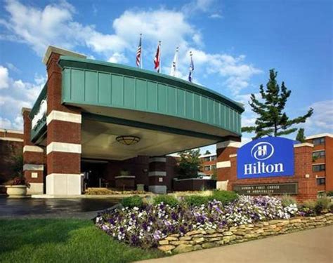 Top Hotels in Fairlawn, OH from $77 